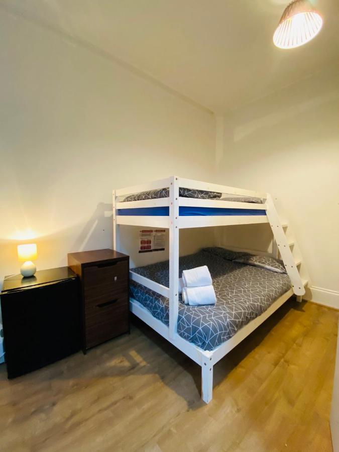 Brighton Youthful Hostel.....By The Sea Esterno foto